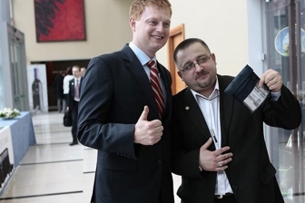 Radosław Baszyński, dyrektor generalny MonaVie Polska z Maciejem Maciejewskim, redaktorem naczelnym 